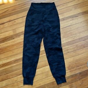 Align Joggers Size 4